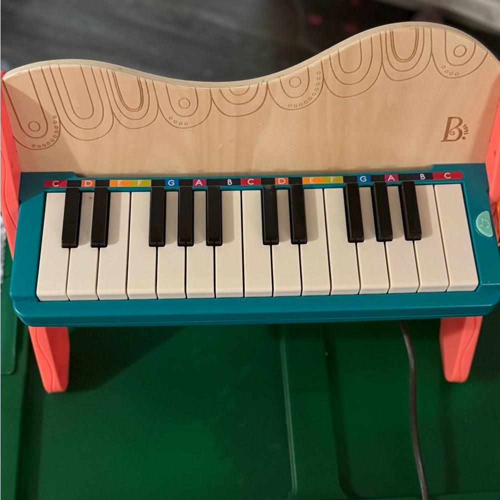 Battat Piano